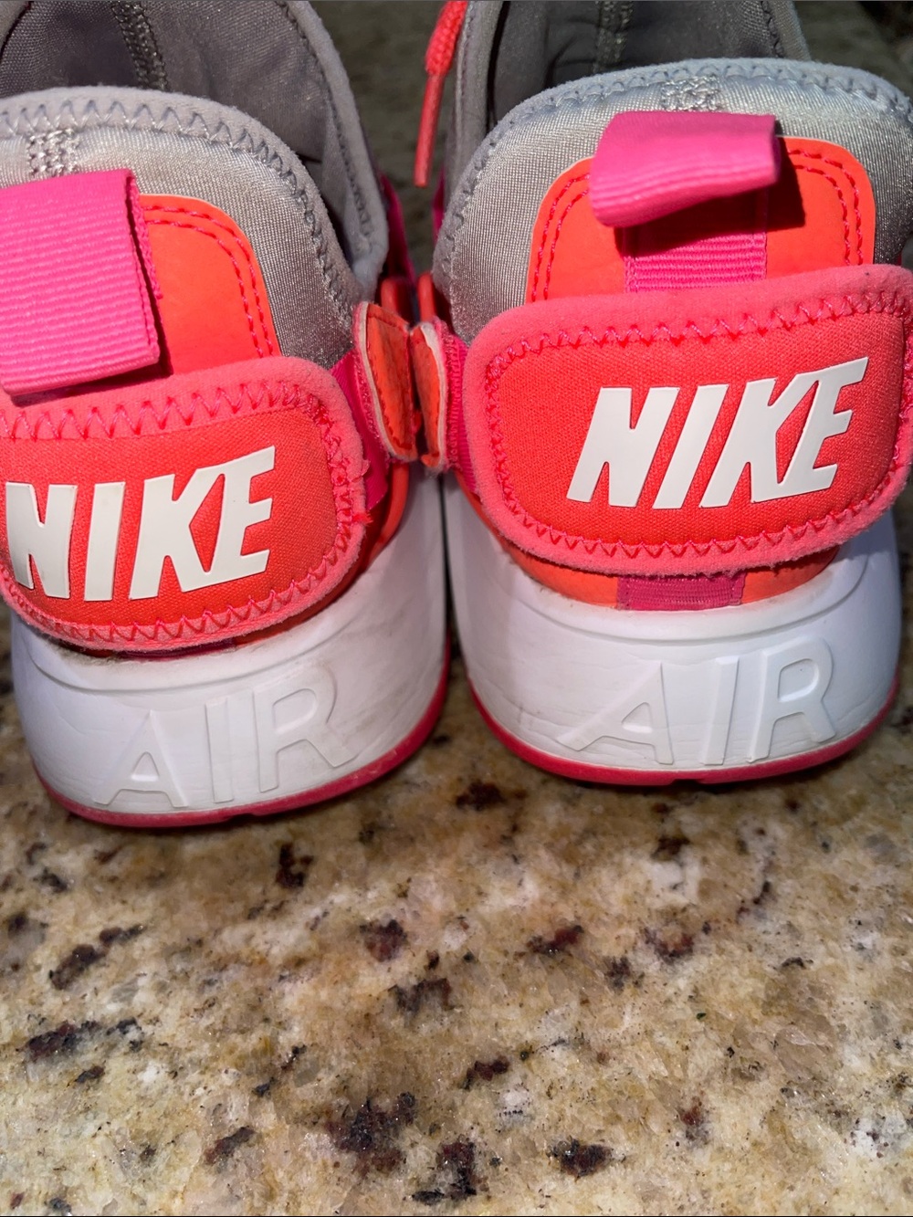 Nike Air Huarache City Low - Picture 4 of 11